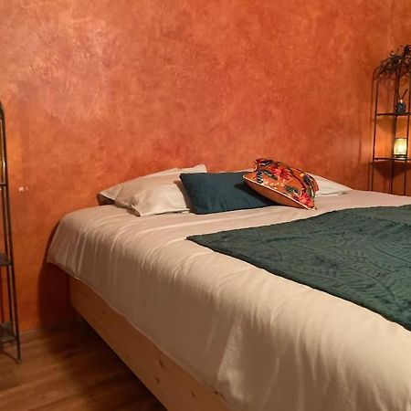 La Nuit De La Chouette Villa Bruniquel Luaran gambar